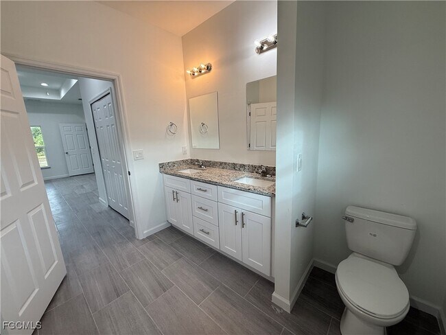 Building Photo - 4629 Laura Ave N