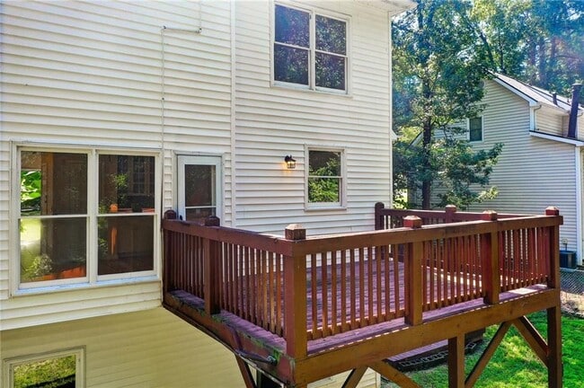 Building Photo - 2462 Empire Forest Dr