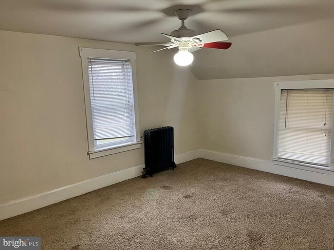 Building Photo - 196 Church St