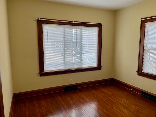 Building Photo - 1225 E Jefferson St