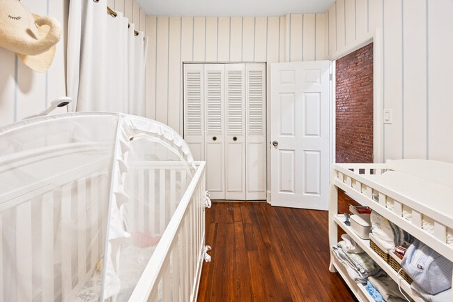 Building Photo - 2207 Lombard St