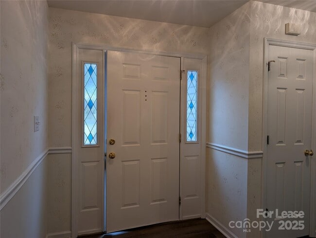 Building Photo - 3114 Pine Pointe St