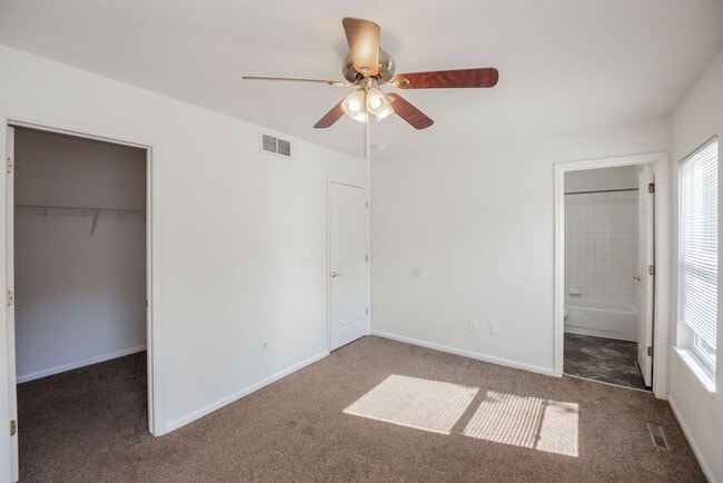 Building Photo - Students Welcome! Charming 3-Bedroom, 2-Bath Home in the Heart of Mid-Town Fort Collins