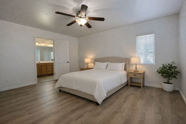 Building Photo - Modern 3-BDR Home in Gated Las Vegas Community | Solar Panels | EV-Ready Garage