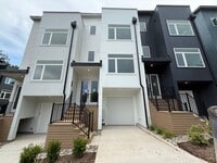 Building Photo - Luxurious New Construction 4BD, 4BA Downto...