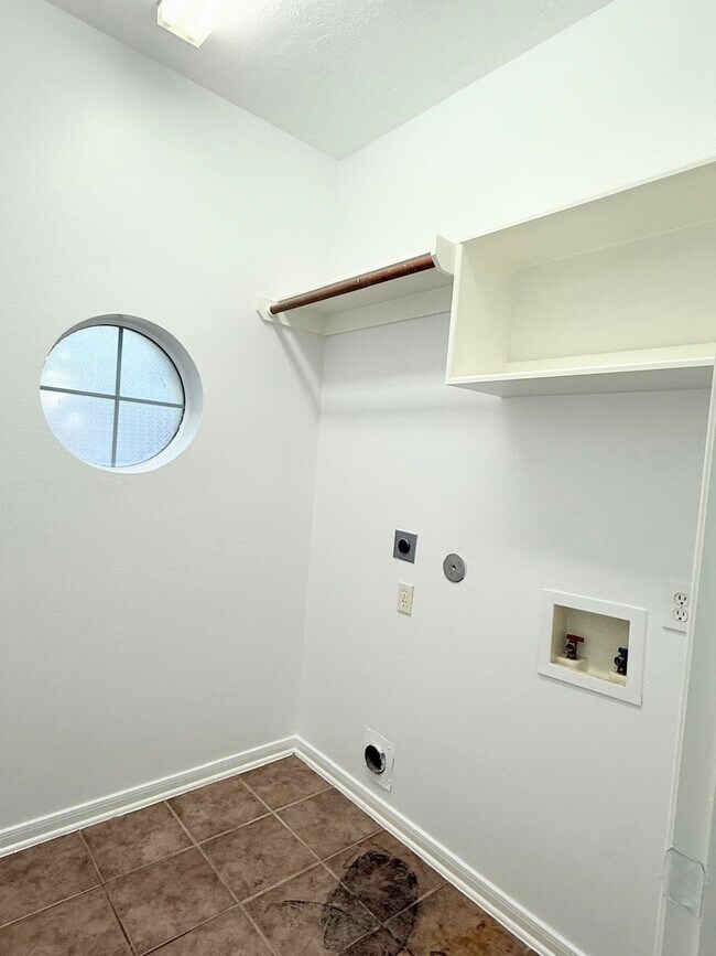 Building Photo - 21731 Hannover Ridge Dr