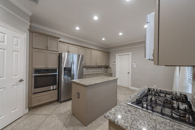 Building Photo - 5006 Nolda St