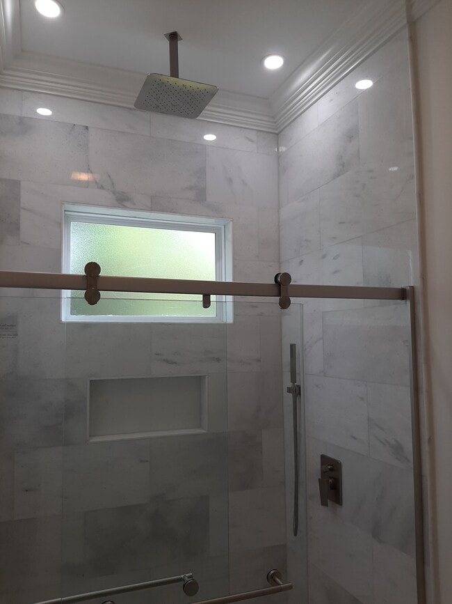 Building Photo - St Roch