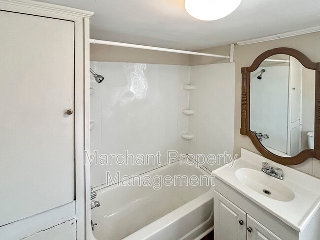 Building Photo - 1 Traction St