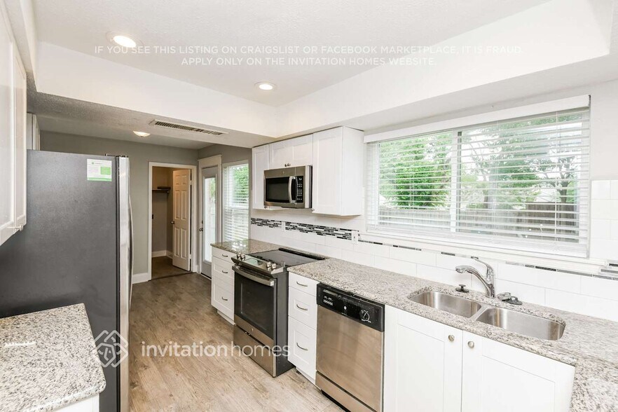 Building Photo - 3611 Spring Meadow Ln