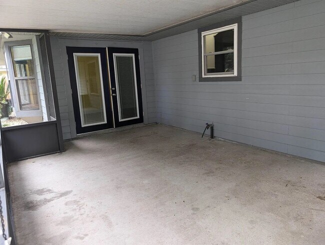 Building Photo - 3/2 Home in Mile Run
