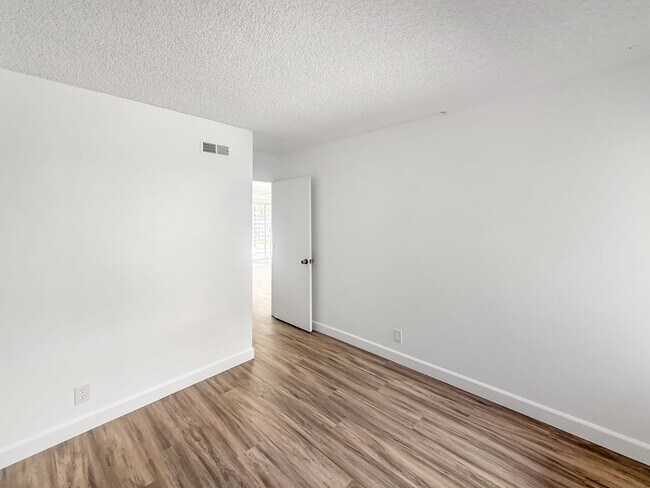 Building Photo - Beautiful 4B/2BA Home in Poway Available f...