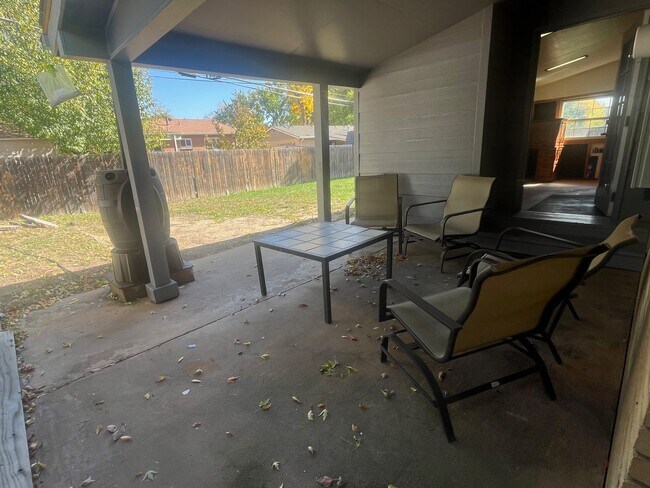 Building Photo - 6448 Iris Way