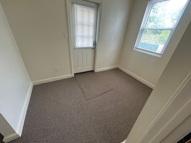 Building Photo - 54 Rumford Ave