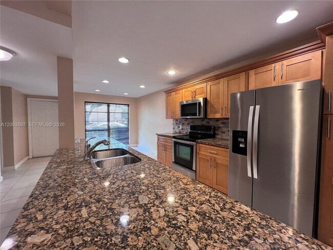 Building Photo - 2750 N 34th Ave