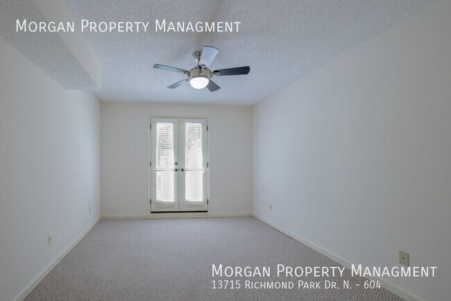 Building Photo - 13715 Richmond Park Dr N