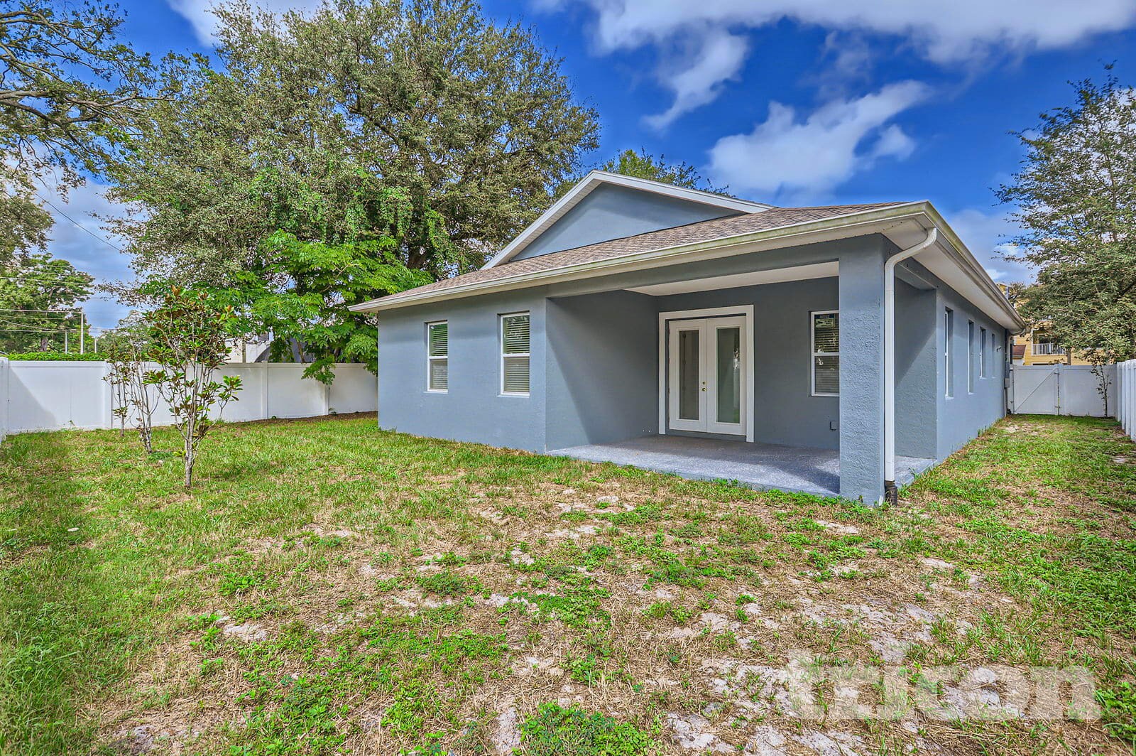 Building Photo - 105 E Broad St