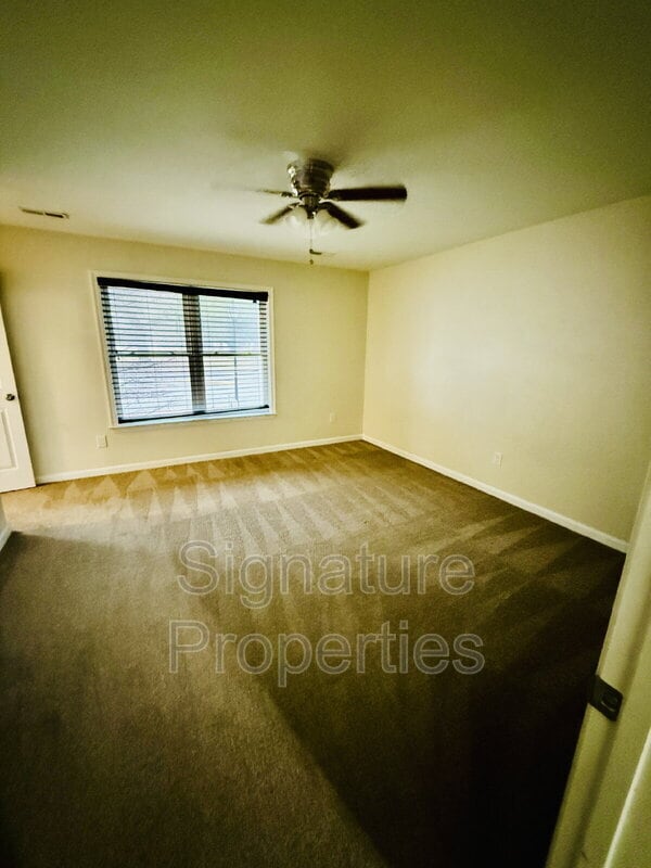 Building Photo - 3239 Granby St