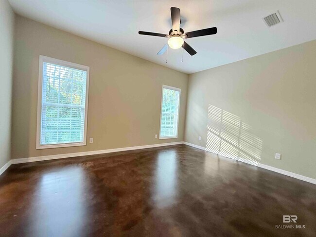 Building Photo - 33071 Stables Dr E