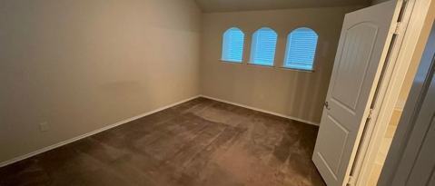 Building Photo - 9012 Waterman Dr