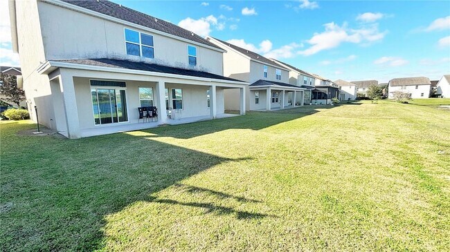 Building Photo - 19363 Fallglo Dr