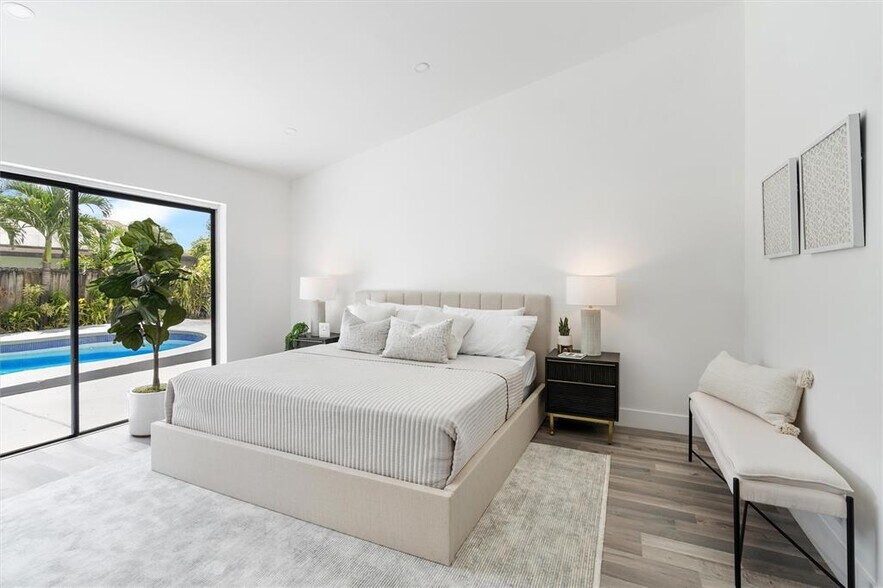 Building Photo - 4920 NW 83rd Ter