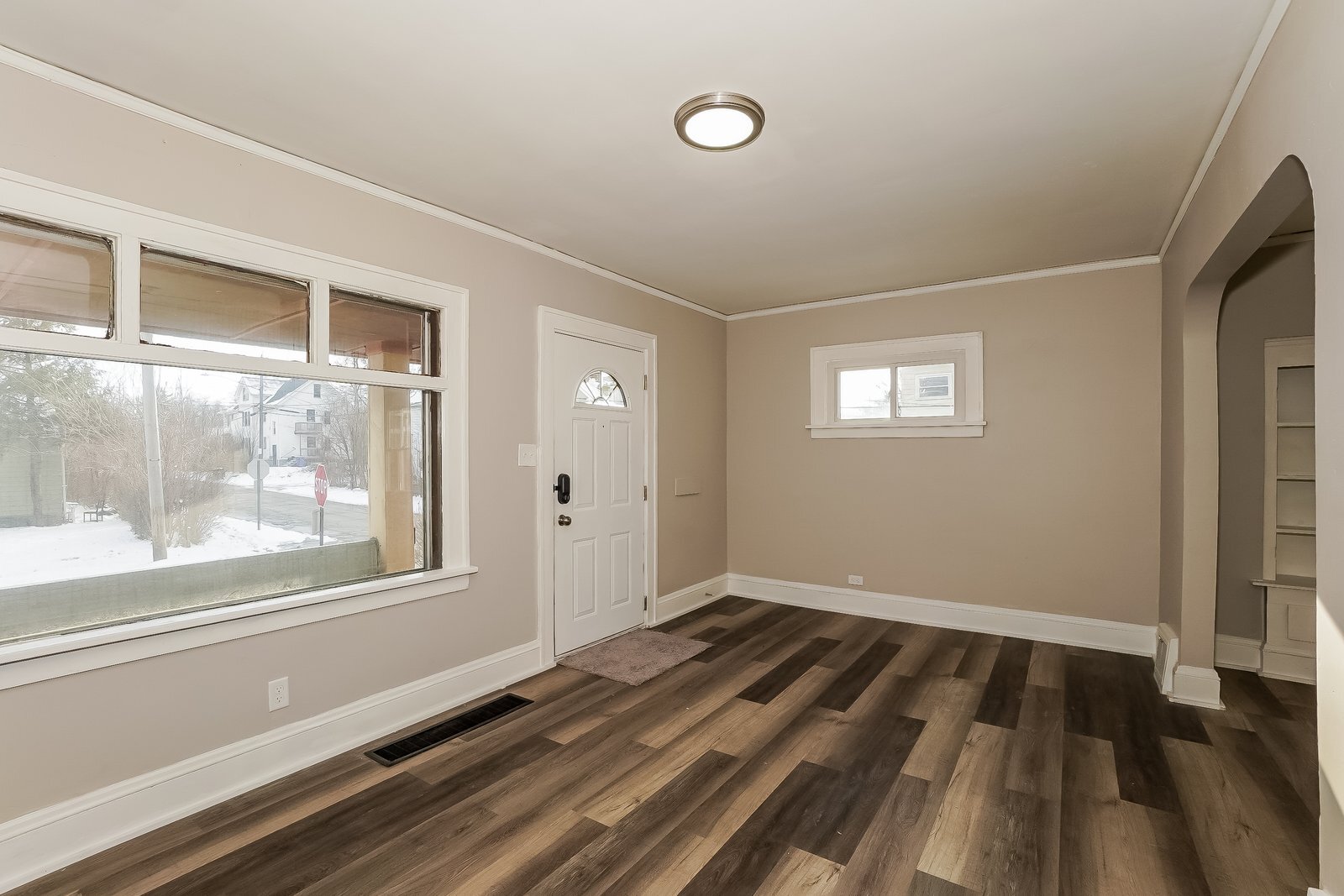 Building Photo - 13601 Edgewood Ave