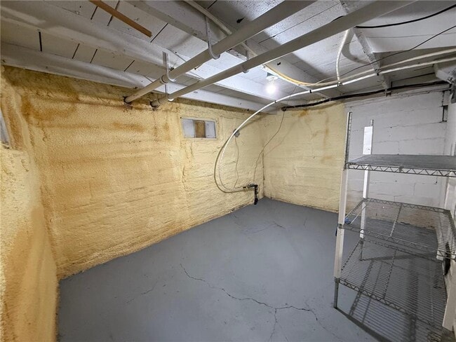 Building Photo - 803 7th St S