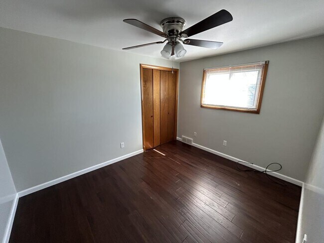 Building Photo - 205 Argus Dr