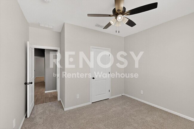 Building Photo - 8517 Centerboard Ln