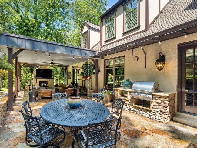 Building Photo - 3807 Harding Pl