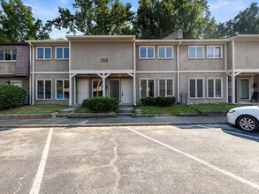 Building Photo - 1189 Ashborough Dr