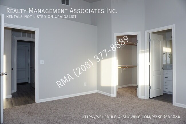 Building Photo - Amazing 3 Bedroom Home in East Nampa