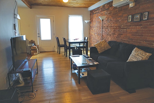 Building Photo - 162 Broadway