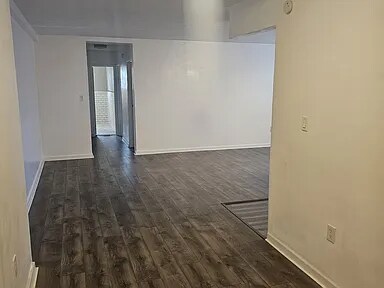 Building Photo - 11720 Edgewater Dr