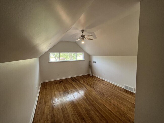 Building Photo - 2870 Dumbarton Oaks Dr