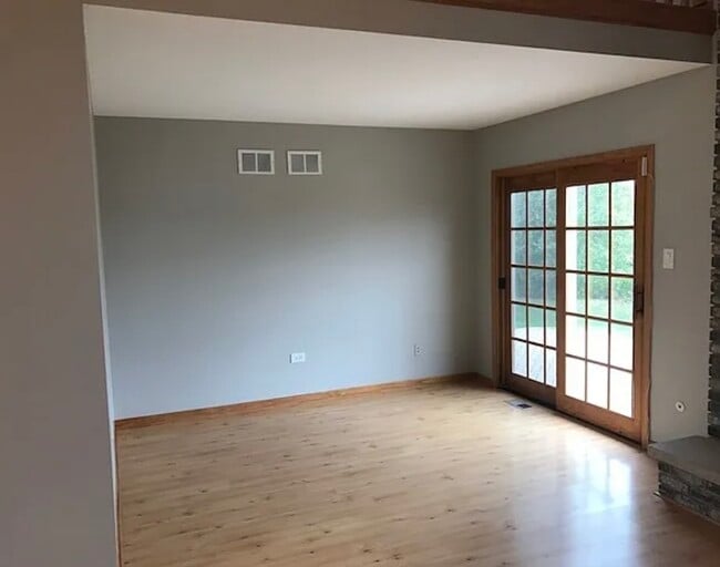 Building Photo - 11256 Lakefield Dr