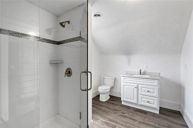 Building Photo - 102 Colby St