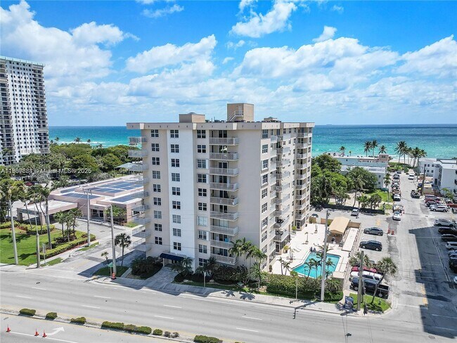 Building Photo - 1401 S Ocean Dr