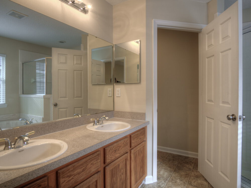 Building Photo - 756 Hazelmoor Ln