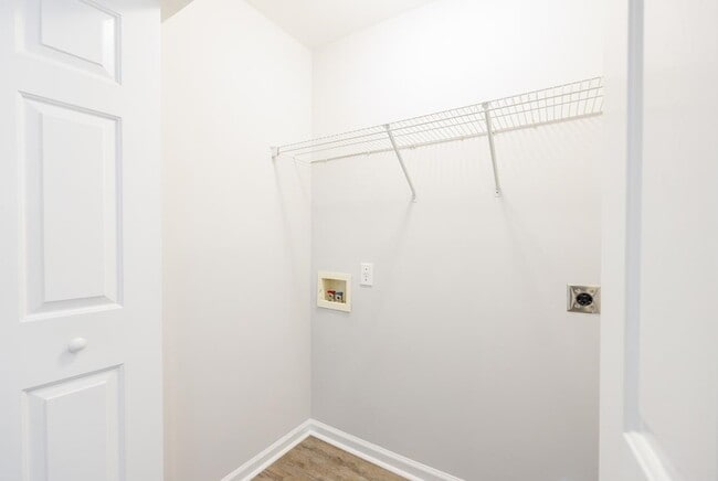 Building Photo - 4996 Southgate Pkwy