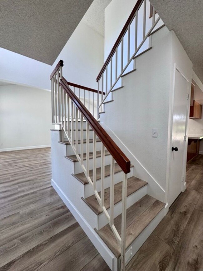 Building Photo - Spacious 4 Bedroom Home in Temecula’s Vine...