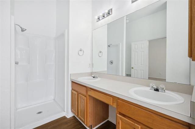 Building Photo - 728 Cardinal Dr