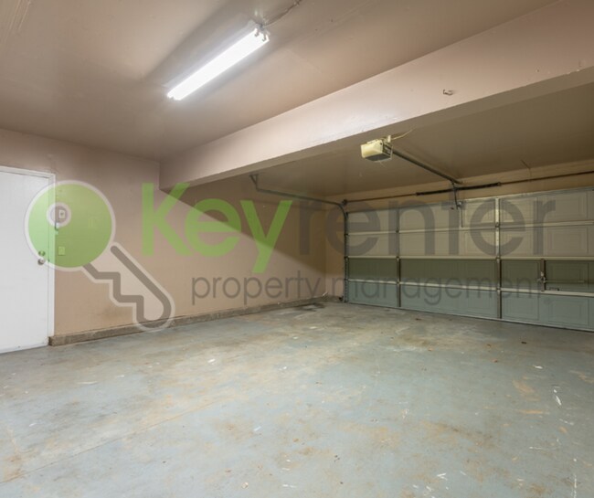 Building Photo - 5402 Casa Grande Ave