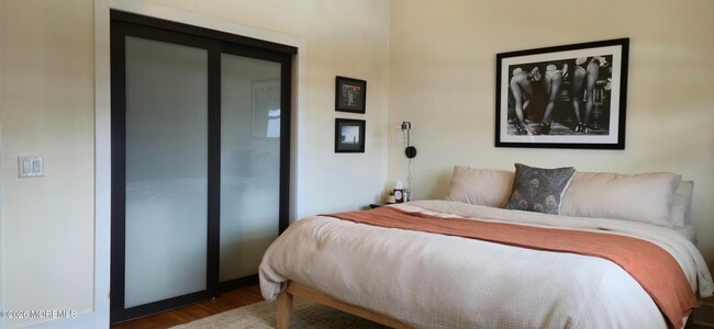 Building Photo - 301 Sixth Ave