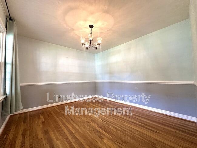 Building Photo - 604 Berkley Pl