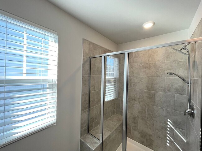 Building Photo - Stunning 4BD, 3BA Durham Home within Close Proximity to RDU Airport, Brier Creek, and Downtown Du...