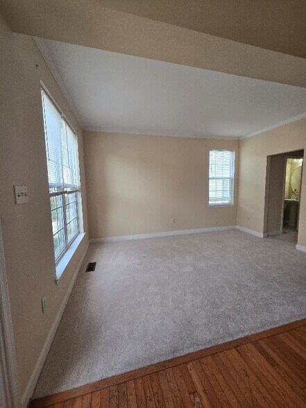 Building Photo - 5653 Cabinwood Ct