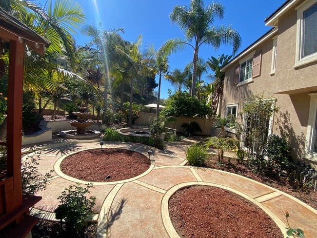 Building Photo - *Move in Special*2 story 4 Bedroom Home located in Amber Woods Community