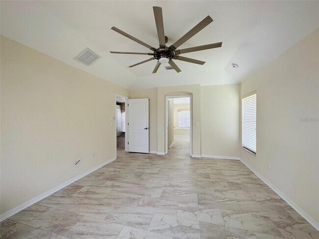 Building Photo - 14017 Wenzel Ave